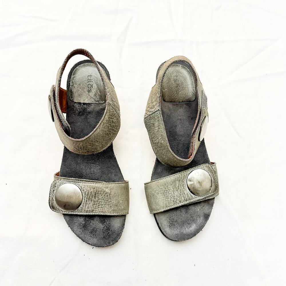 Taos Carousel Wedge Sandal Gray Silver Button Slingback Platform Shoes Size 37